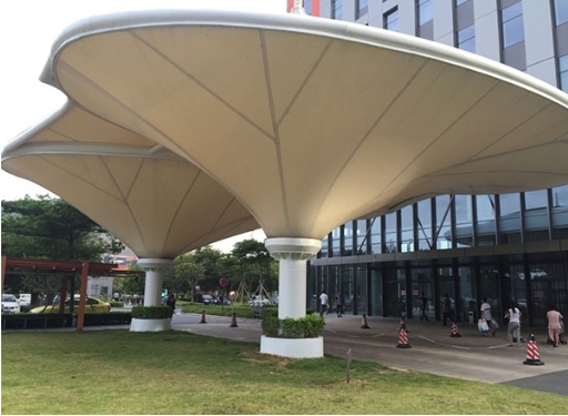 PTFE廣場倒傘膜：為何成為現(xiàn)代廣場建筑的設(shè)計寵兒？